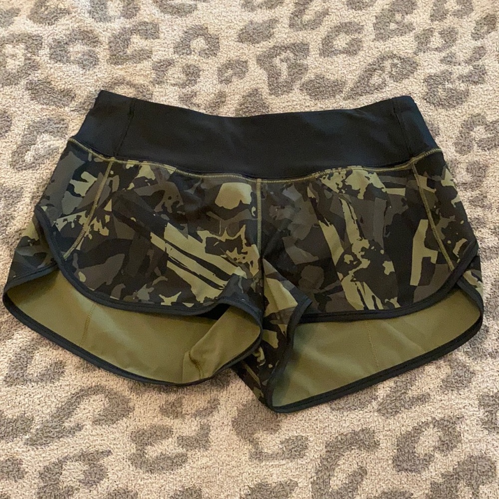 Rare Lululemon Camo Speed Up Shorts 4”
